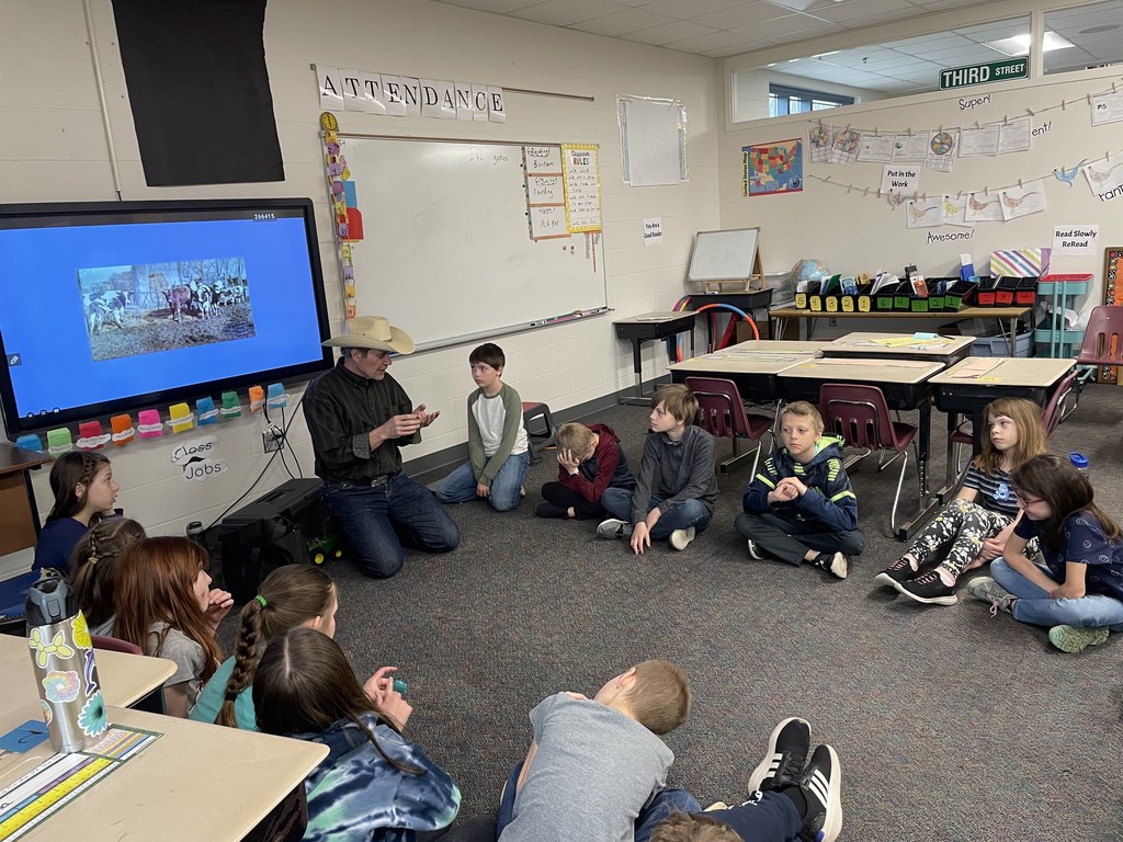 Live Feed Mora Elementary School